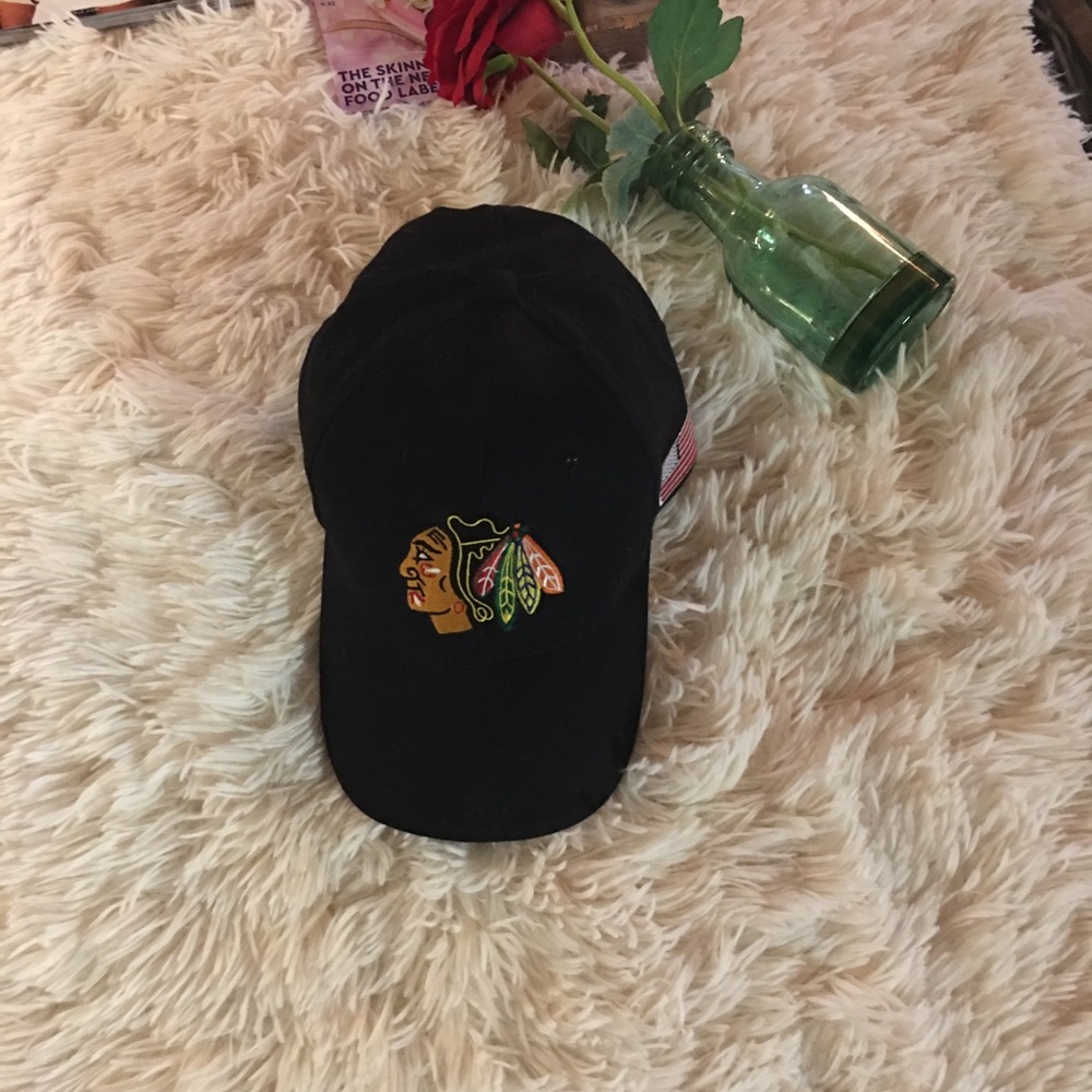 Black hawks- blk/baseball cap.🌭🍻